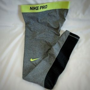 NIKE Leggings